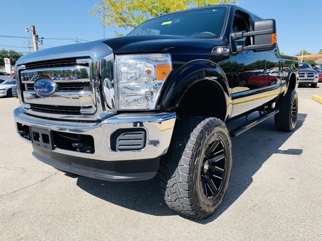 Pre-Owned 2016 Ford F-250SD XLT 4WD 4D Crew Cab