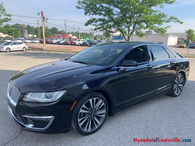 Pre-Owned 2017 Lincoln MKZ Reserve FWD 4D Sedan